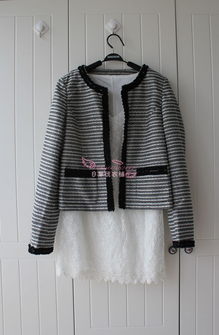 Boutique small and exquisite ruffle hem o-neck coat