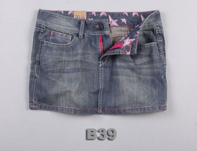 Brand new Lady denim shorts,women's jeans shorts,hot sale ladies' denim short pants size:26-32,free shipping B39