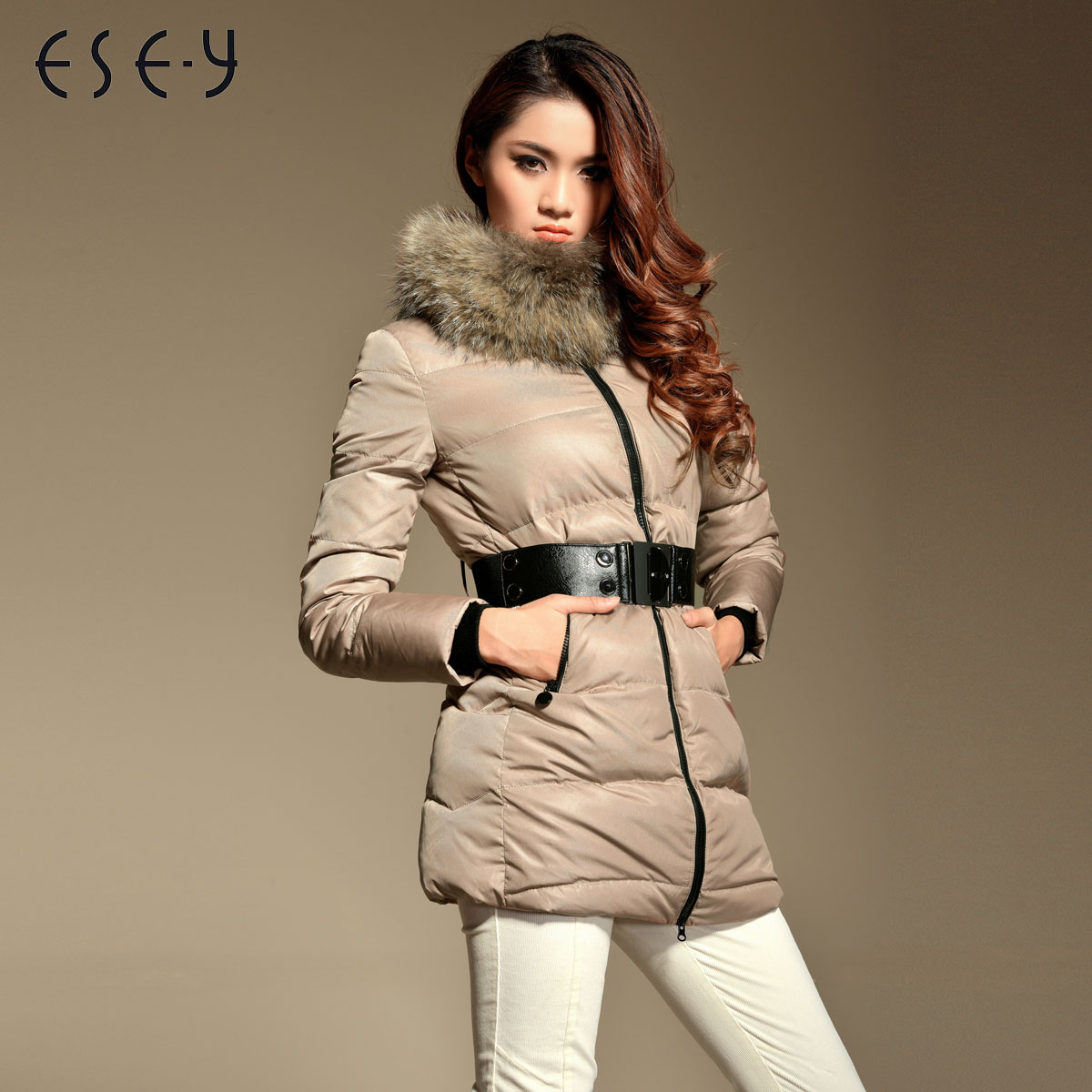 brand yi yang 2012 medium-long big raccoon fur down coat female yrf2037 freeshipping