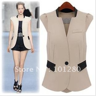 Brief wowed black one button beige vest