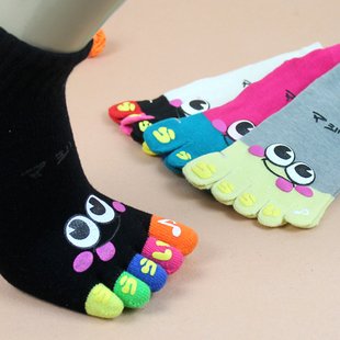 Cartoon lovers Smile separate toe socks five fingers open toe yoga socks male/ female colors for choose