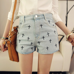 Casual female version of the high waist jeans women's loose shorts pants shorts