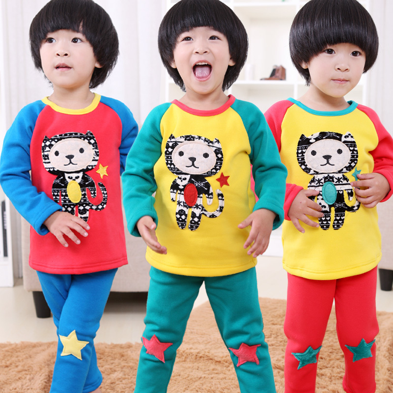 Children's clothing male female child 2012 autumn and winter five-pointed star patch kitten child thermal underwear