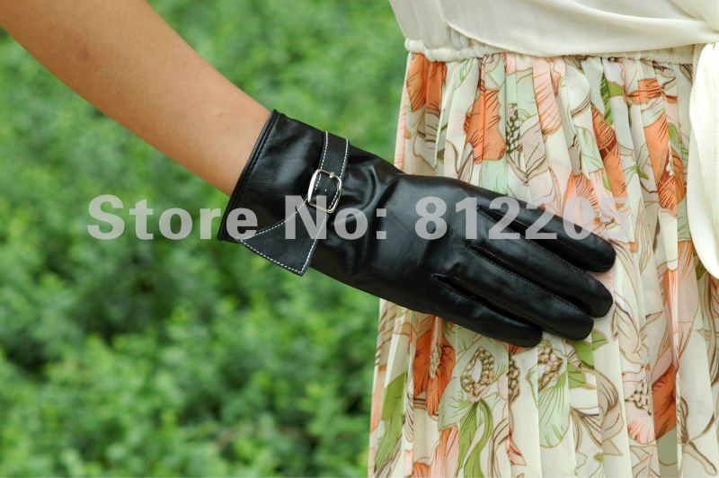 Christmas 2012 Free shipping Wholesale ladies/women fashion genuine black goat leather gloves with buckled strap fastoner 038-2