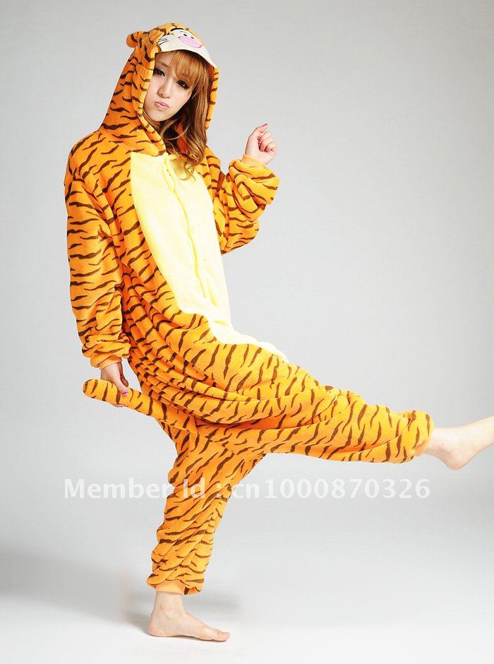 Classic Tigger Kigurumi Animal Costume Pajamas Adult Cosplay Sleepwear