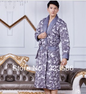 Coral velvet inside three super soft plaid men's robe with a long section of thickening clip cotton men pajamas bathrobe