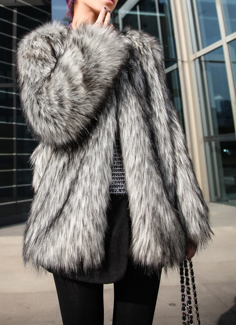 Elegant luxury fur coat overcoat fashion overcoat outerwear