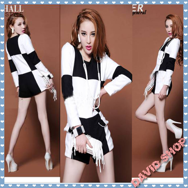 Europe And The United States Long-sleeved Retro Black And White Geometric Collision Color Woolen Jumpsuit