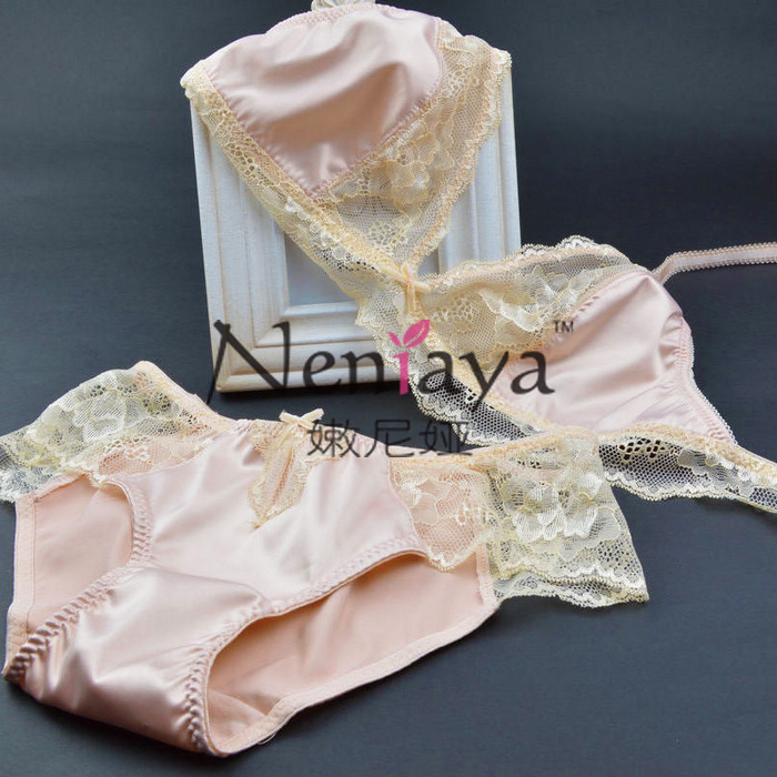 Fashion luxury lace silk comfortable breathable ultra-thin none sexy bra set