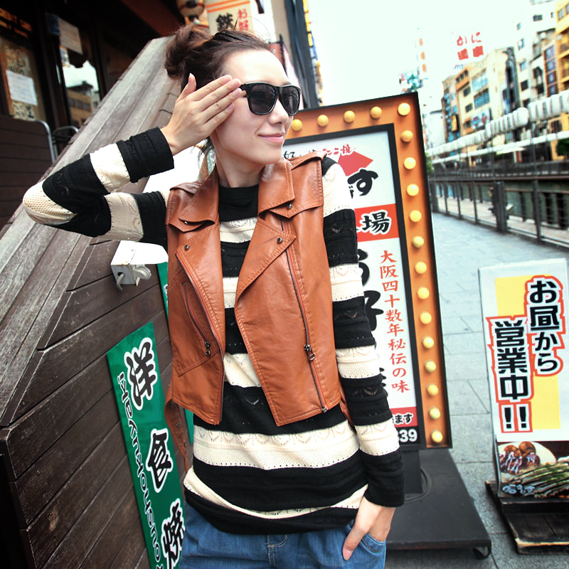 Fashion punk rivet decoration front fly leather vest female 9261202