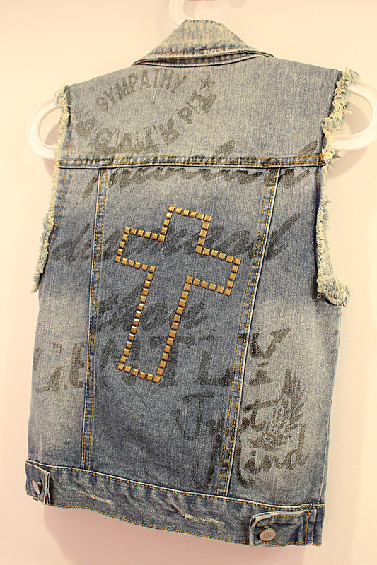 Fashion rivet doodle denim vest