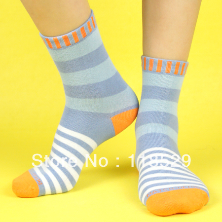 Female comfortable breathable combed cotton color stripe knee-high socks Match-up 106