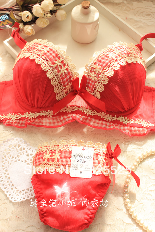 free shippiing 2013 Chiffon embroidery ruffle bra noble deep V-neck sexy 3/4 cup push up underwear bra set