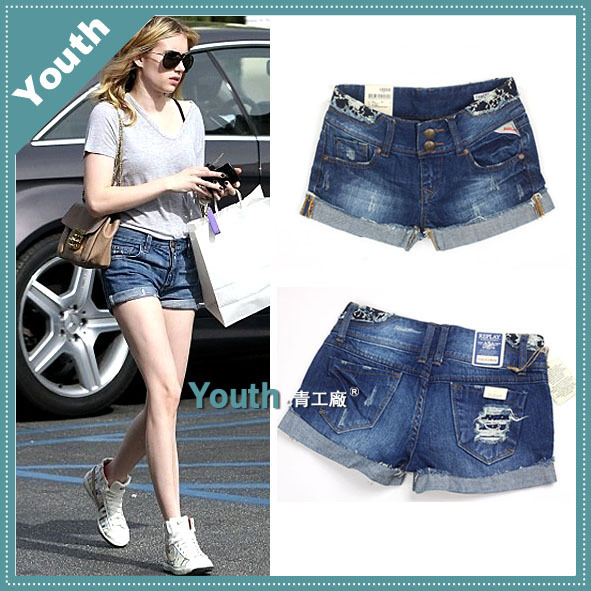 free shipping 2012 AMIO fashion rivet lace embroidery whisker Women denim shorts