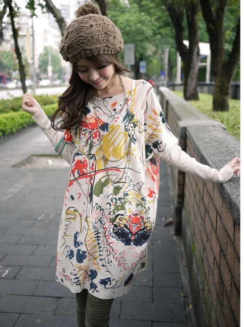 Free shipping- 2012 autumn all-match medium-long abstract print sweater batwing sleeve loose sweater w11939 -wholesales