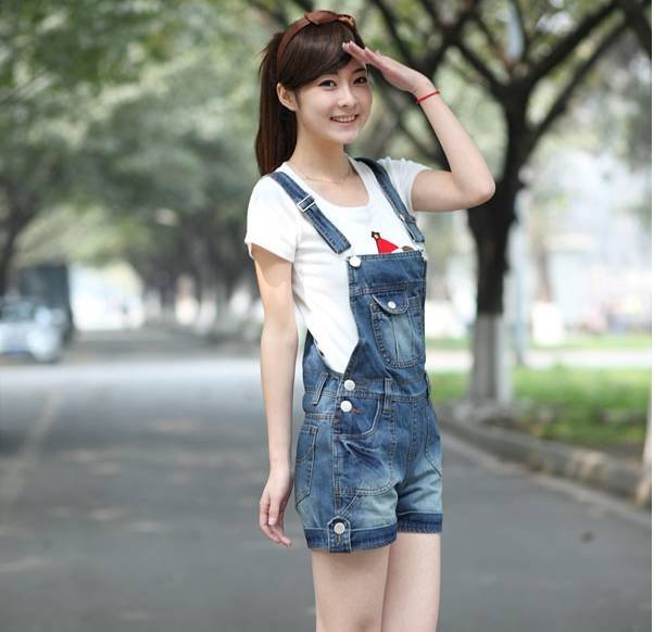 Free shipping 2012 FASHION  plus size  women jean shorts, women Lovely loose cowboy conjoined twins condole belt shorts