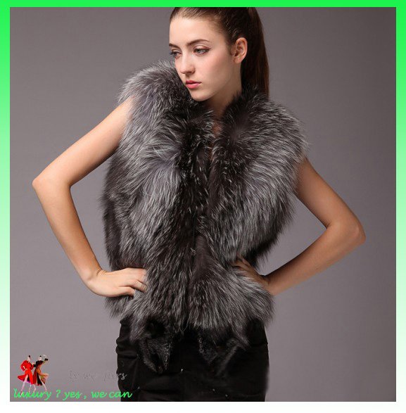 Free Shipping 2012 new Lady Fashion Genuine Silver Fox Fur Vest  Waistcoat Style Newest In Stock Hot selling Low price !