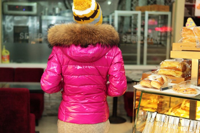 Free shipping 2012 New Winter Woman Down Jacket windbreak Nap collar fur collar thick coat Glossy shiney jacket