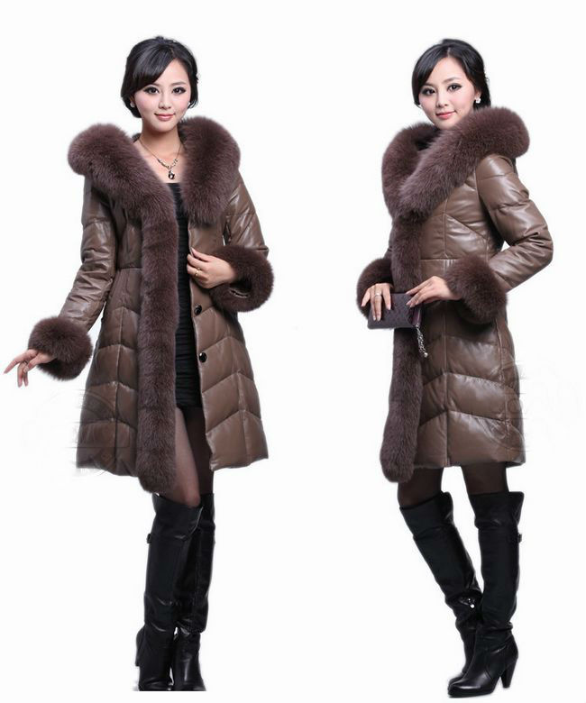 free shipping~2012 newest noble ladies' Fashion 100% genuine leather down coat with True fox fur collar ,ladies outerwear 12F8