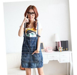 Free Shipping # 2012 spring new Korean woman, retro, denim overalls, skirts A10818