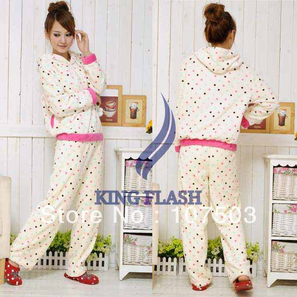 Free shipping 2013 Cute Winter Women's Pajamas Sleepwear sets Dots Pattern Hoodied Sleep Clothes Set Coral Fleece 2 Sizes 9280