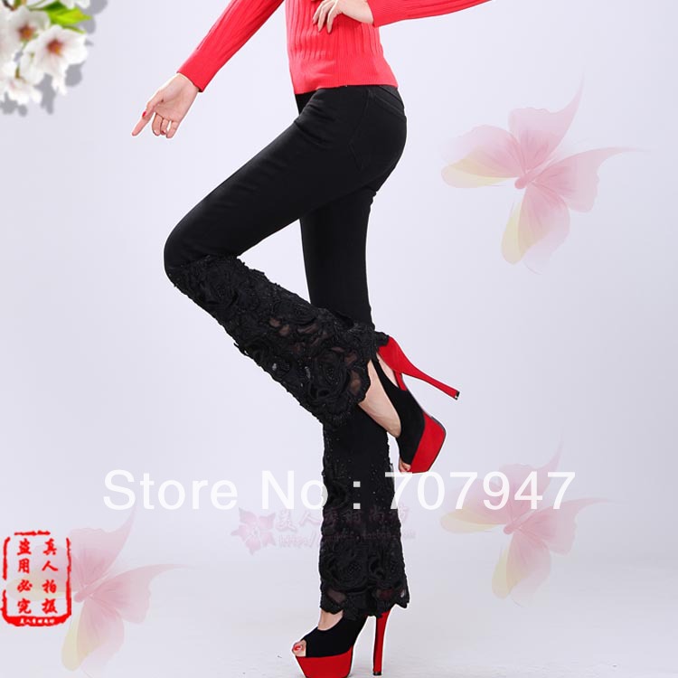 Free shipping 2013 fashion elegance leggings printing jeans women black peony lace beading bell bottom jeans denim trousers