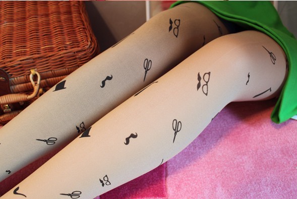 Free shipping 2013 hot sell women 05 populer student thin tatoo pantyhose wholesale and retail (5 pcs a lot )