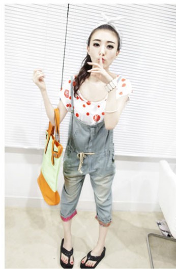 Free shipping 2013 Korean acid washes vain old small floral flanging CAPRIS jeans overalls NZ268