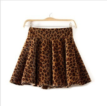 free shipping,2013 new fashion Women's leopard pleated leather grass Mini puff skirt