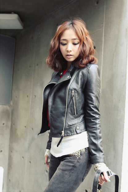 Free shipping 2013 new spring and autumn short paragraph small leather motorcycle women's coat fur jacket coat