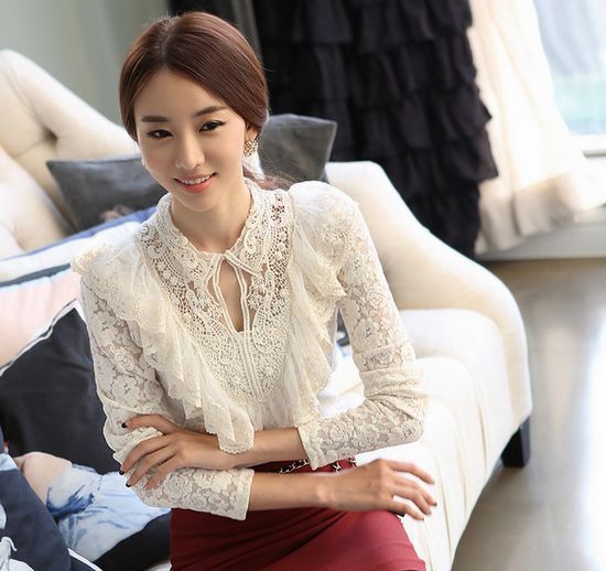 free shipping~2013 Newest Korean+lace long sleeve fashion  ladies' bottoming shirt \tops\top blouse white plus big size 13A2