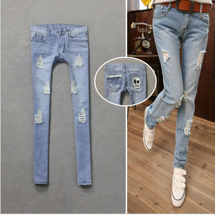 Free shipping 2013 spring and summer woman jeansThe spring and summer washing grinding white hole in sepia light blue the beggar