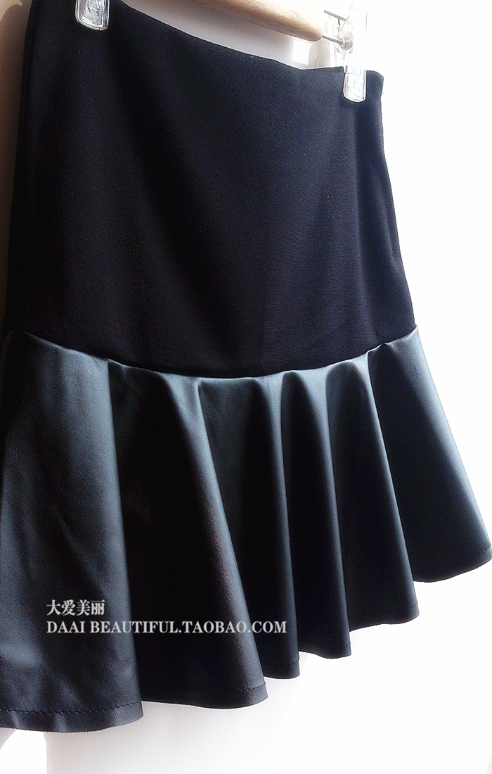 free shipping- 2013 spring fashion vintage leather skirt bust skirt short skirt pleated skirt of small