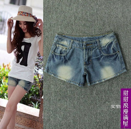 Free Shipping 2013 summer women's 47168 low-waist fashion pleated wearing white straight denim shorts