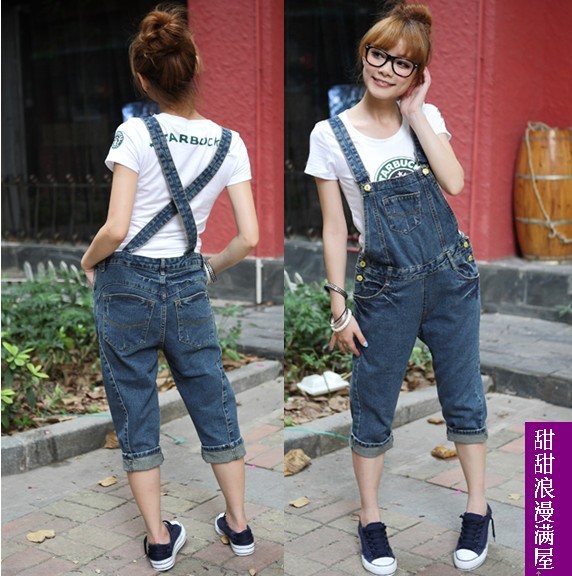 Free Shipping 2013 summer women's c1309 casual loose denim suspenders capris knee-length pants