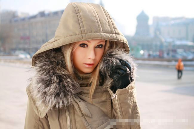 FREE SHIPPING 2013 winter luxury large fur collar thickening down coat ladies fashion  medium-long jacket