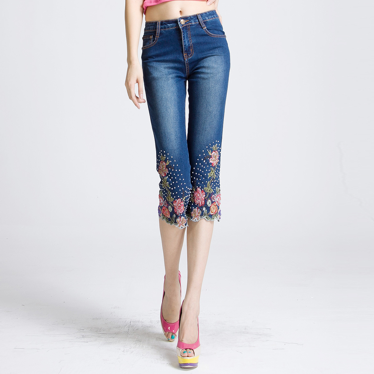 Free shipping 2013 women clothing Summer luxury high quality plus size beading embroidery flower jeans female jeans shorts