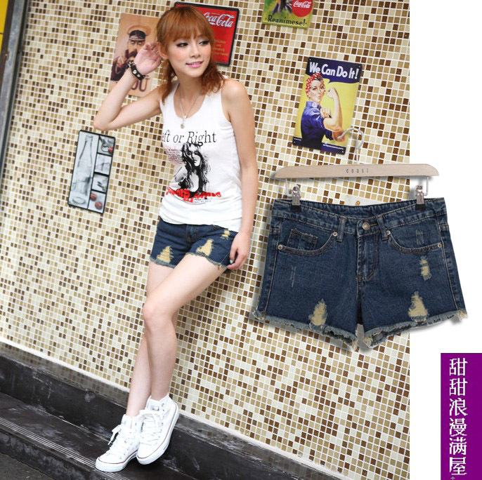 Free Shipping 2013 women's c7209 casual all-match hole flash blue denim shorts