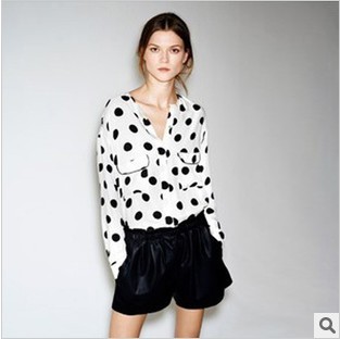 Free shipping American and European style 2013 Women's long-sleeve dot o-neck shirt  picture color S M L sizes