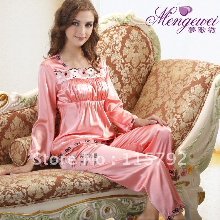 Free Shipping Animated Pajamas Size Lady Sleepwear Silk Womens Pajamas Set