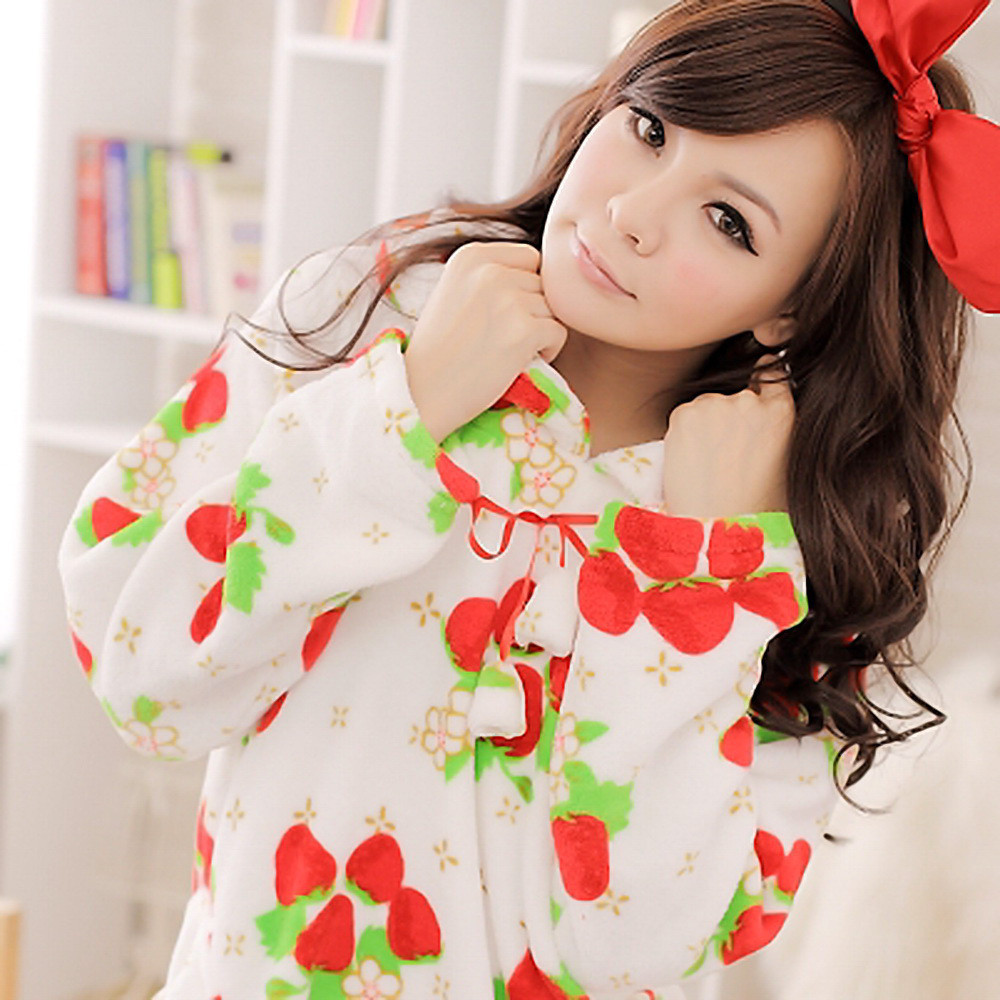 Free shipping  autumn and winter women's thickening coral fleece sleepwear lounge set small strawberry