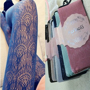 Free  shipping .Beautiful lace stockings velvet pantyhose retro carved hollow mesh backing socks female