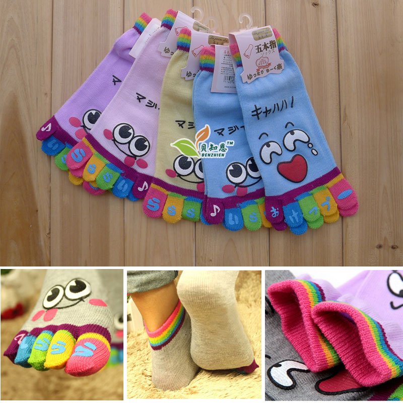 Free shipping  Fashion five-toe socks  cute  Cotton Creative cartoon Boat socks smiley models