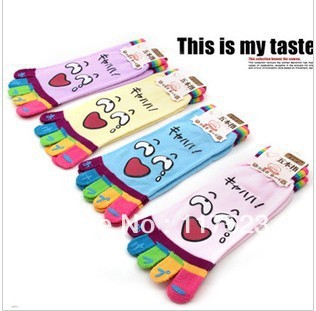 Free Shipping Female Models Cartoon Faces Short Paragraph Toe Socks Expressions Cute Couple Toe Socks(Color random delivery )