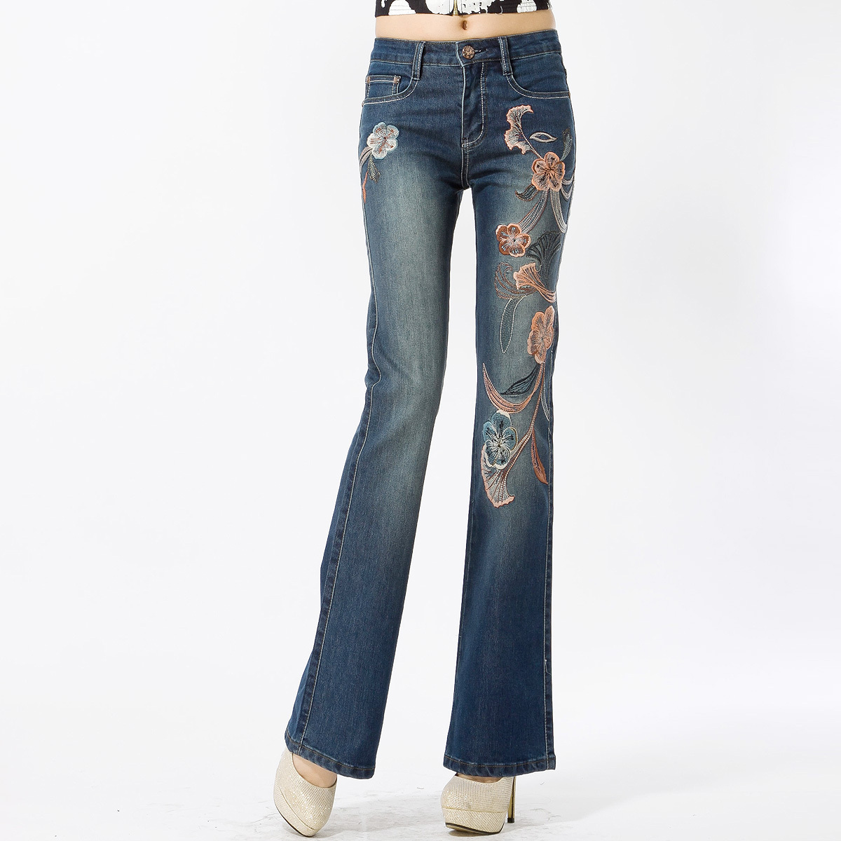 Free Shipping female retro hole butt-lifting jeans roll up new folk style embroidery ladies weila pants3 - 3110