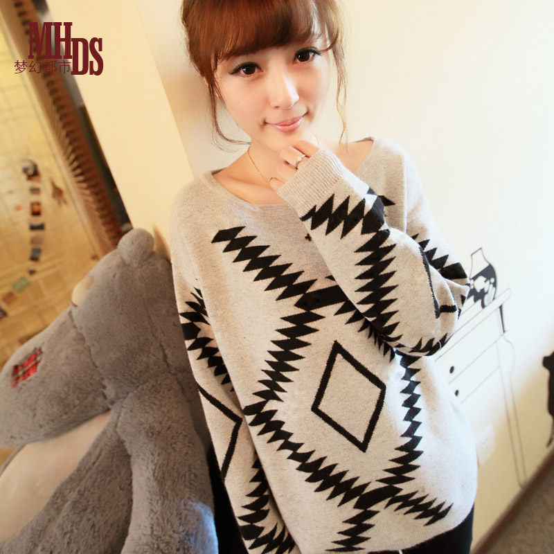 Free Shipping Geometry Design Printed Knitted Sweater Women Fashion Warm Loose Pullovers Casual Wear Plus Size 3 colors