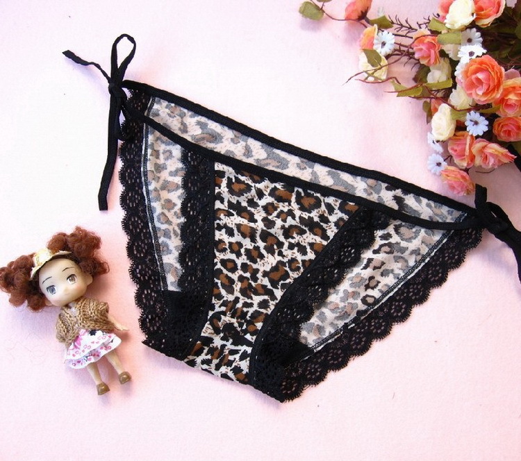 Free shipping hot sale  leopard sexy  lace briefs low rise  underwear