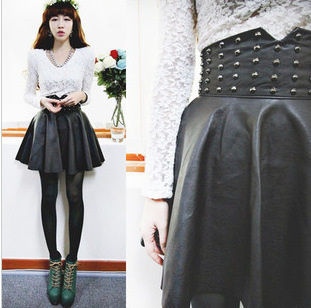 Free shipping Korea shes-stor punk rivets oranges darkvictor PU skirts leather skirt D3270