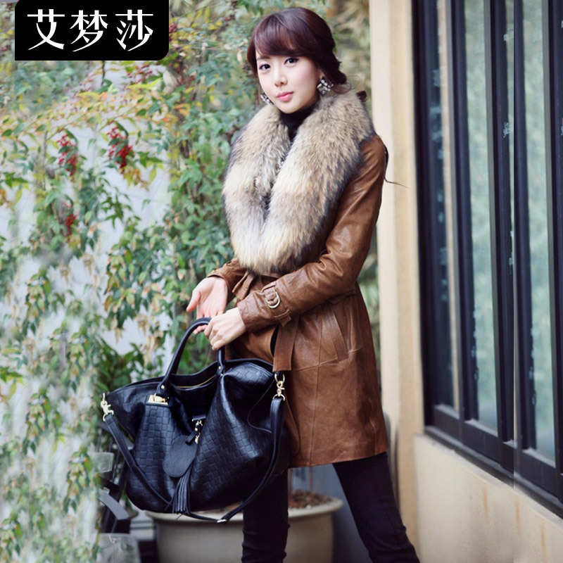 Free shipping + Ladies new winter coat of Korean version of a long paragraph leather, thickened oversized fur collar fur clothes