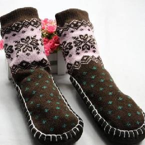 Free shipping long mouth decorative pattern dot colorful floor socks for female wholesale